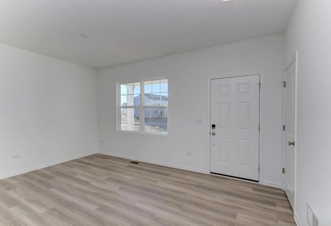 Building Photo - 454 Bower Ln