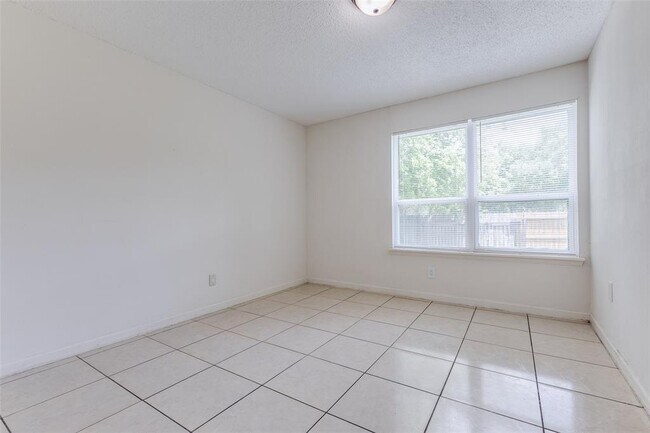 Building Photo - 12703 Braewood Glen Ln
