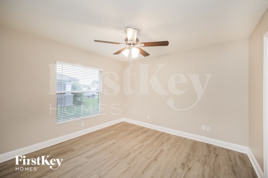 Building Photo - 346 NE 23rd St