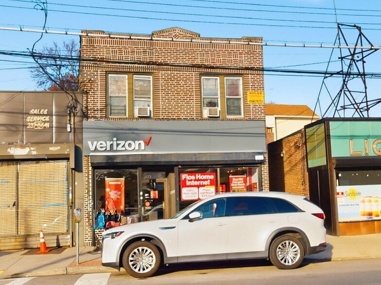 Building Photo - 972 McLean Ave