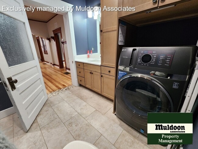 Building Photo - Remodeled Rancher Available now!