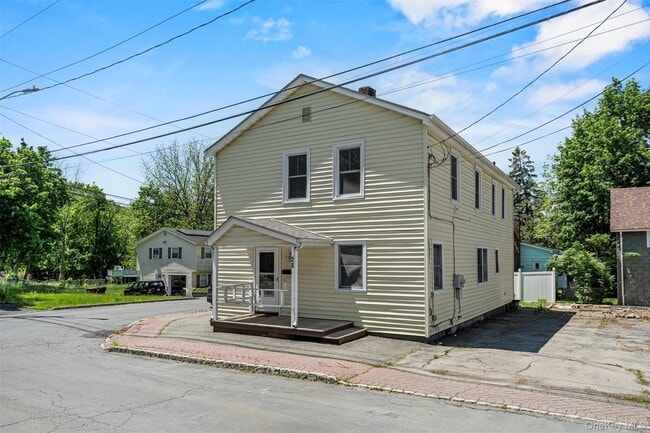 Building Photo - 28 Van Buren St