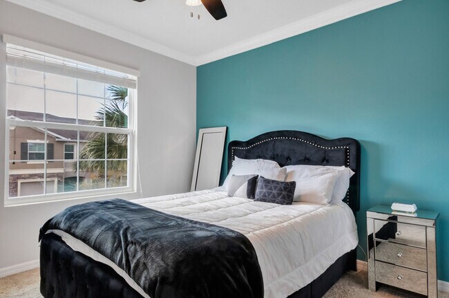 Building Photo - 10424 Red Carpet Ct