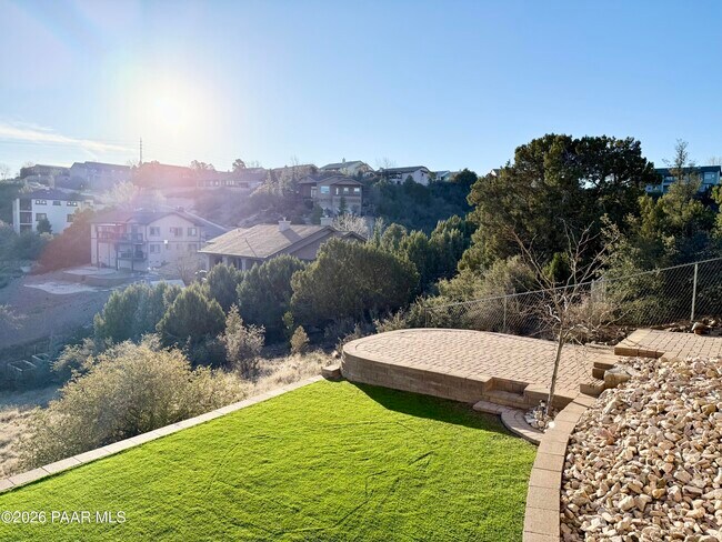 Building Photo - 2207 Sequoia Dr