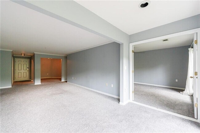 Building Photo - 27306 Plantation Dr NE