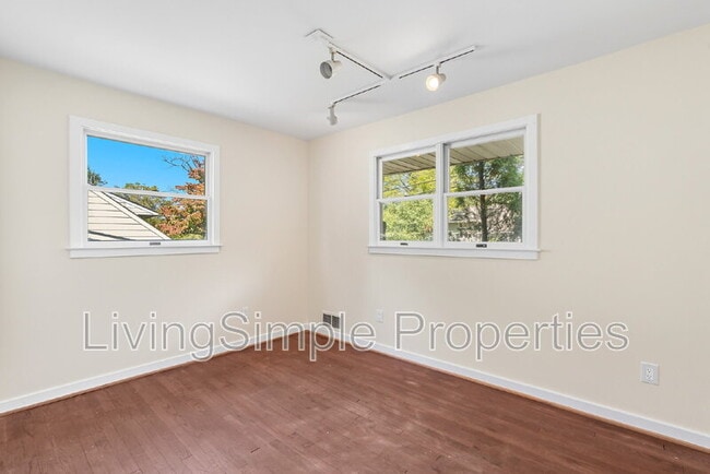Building Photo - 316 Mt Vernon Pl