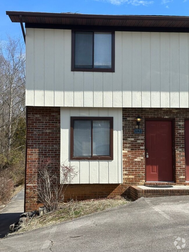 Building Photo - 2 Bedroom / 1.5 Bath Townhome Kingsport TN