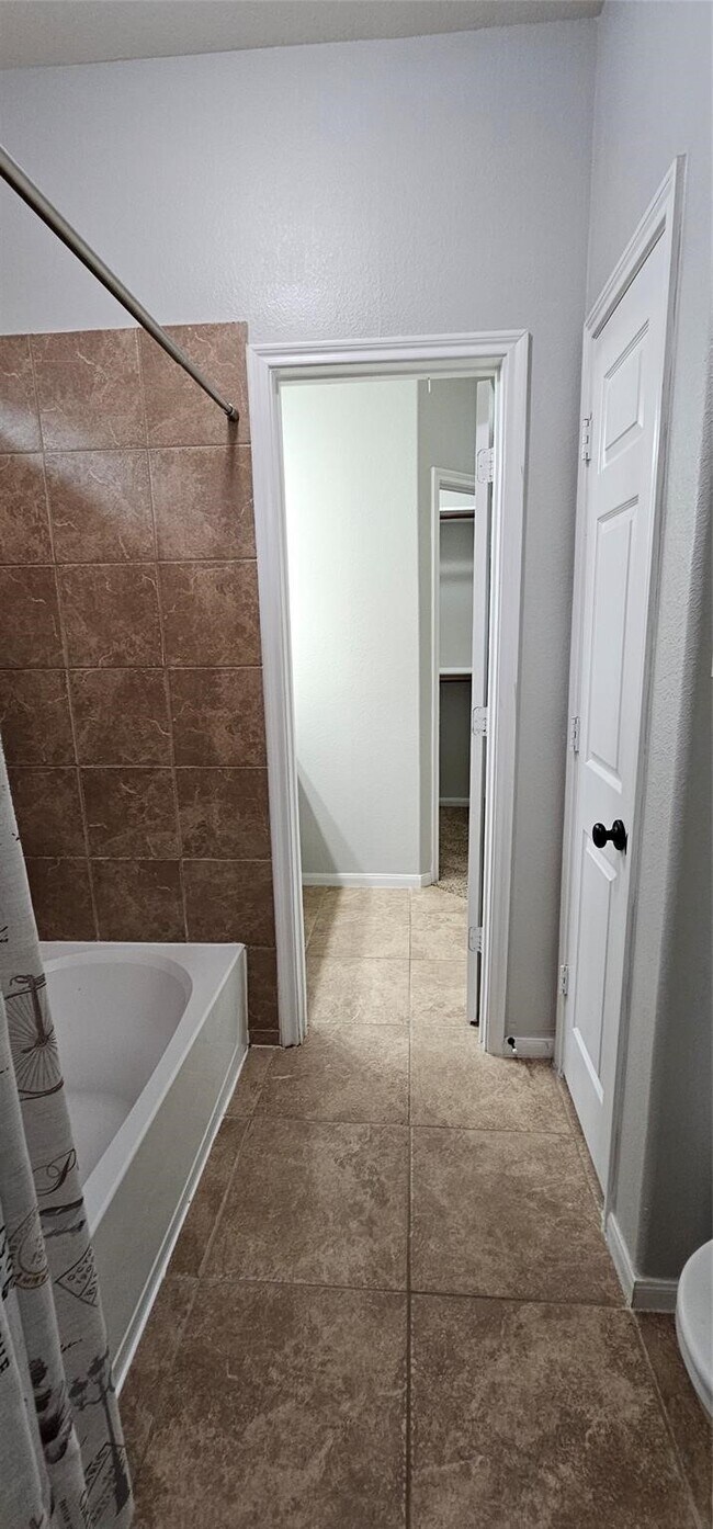 Building Photo - 6027 Turner Shadow Ln