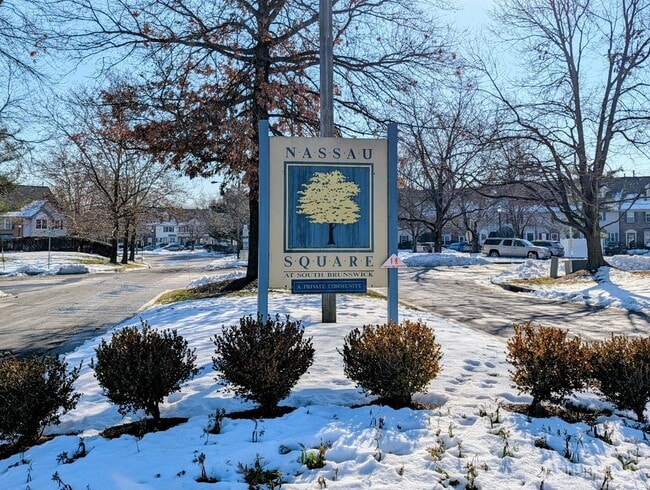 Building Photo - 62 Colleen Ct