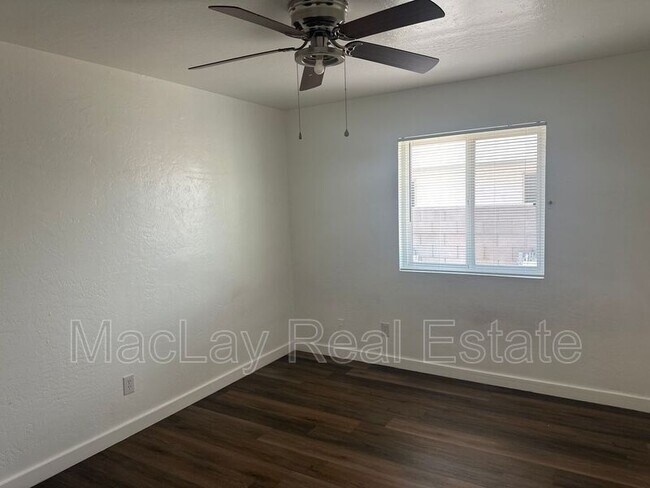 Building Photo - 2918 E Roeser Rd