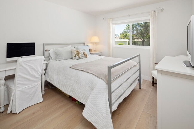 Building Photo - +55 Community, 2 BD with AC