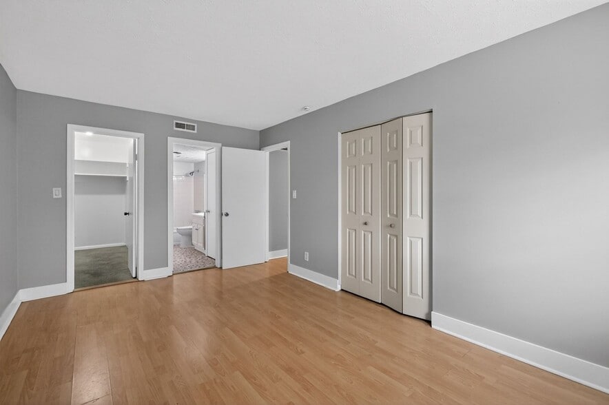 Building Photo - 726 Zorn Ave