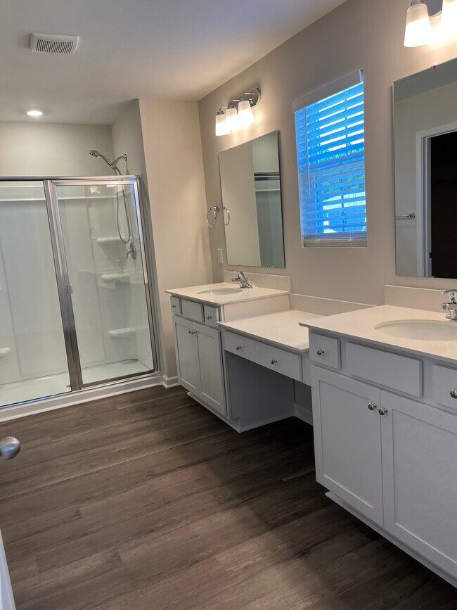 Building Photo - 198 Dreher Dr