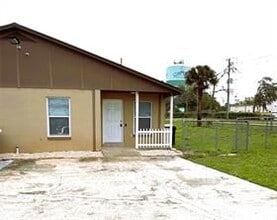 Building Photo - 1053 Scott St