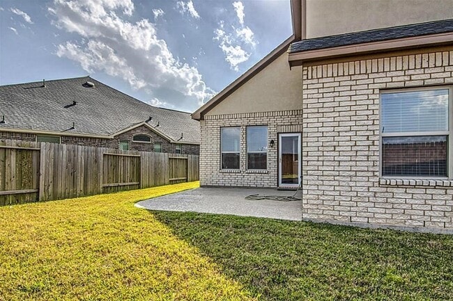 Building Photo - 8703 Seguin Cove Ln