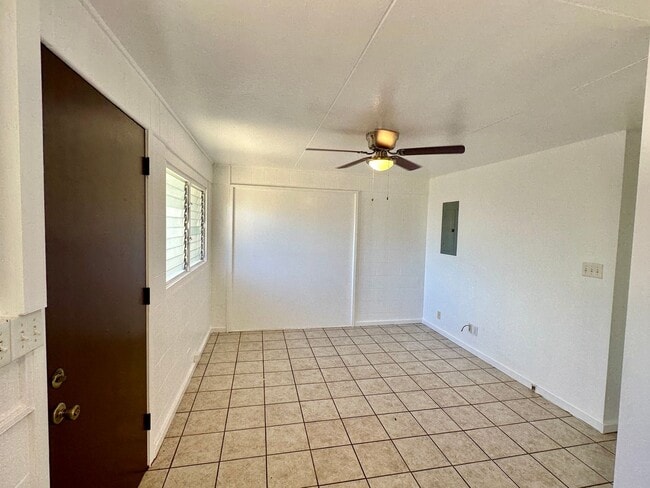 Building Photo - 606 Kaulani Way