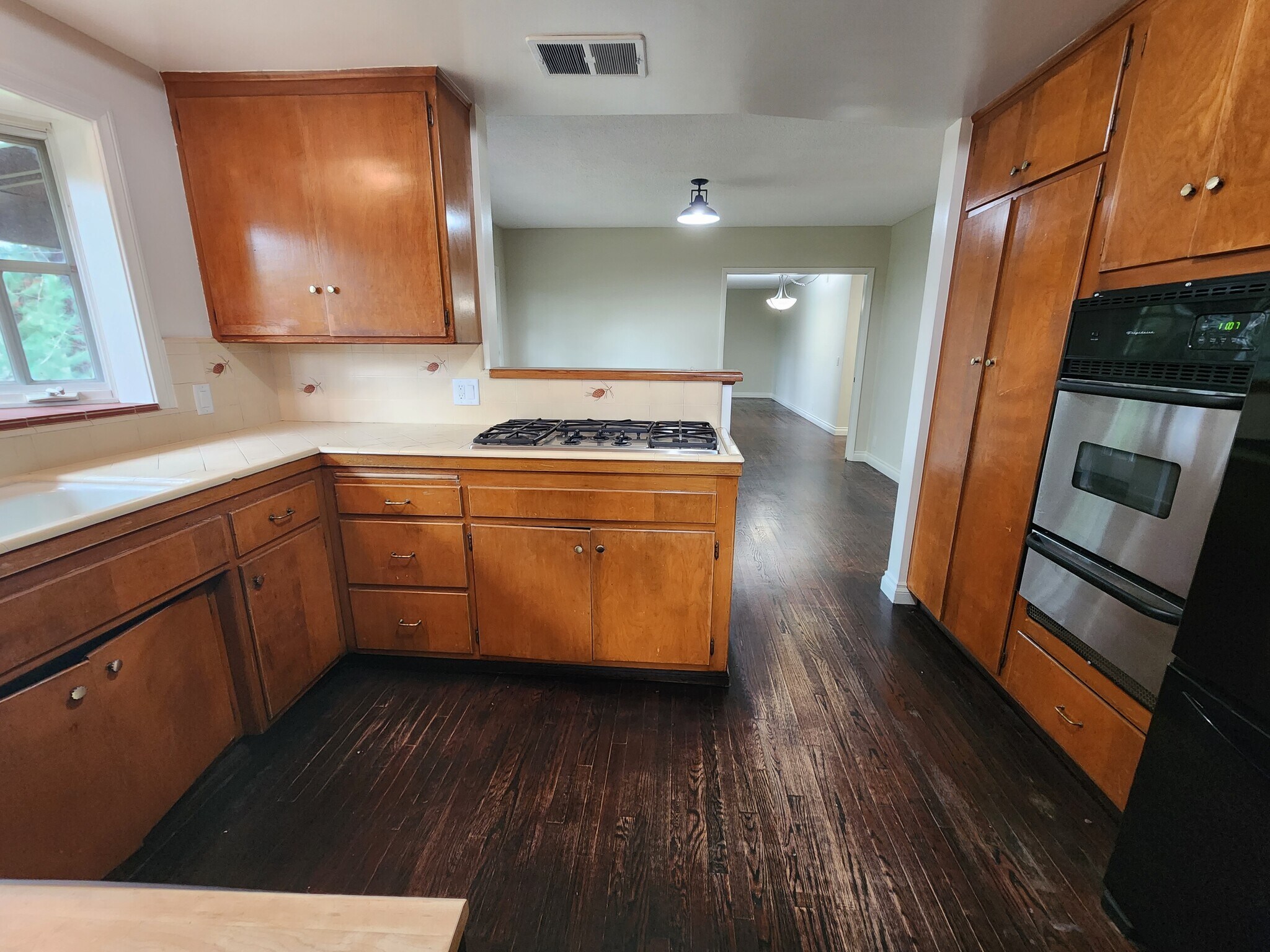 Building Photo - 4131 Aralia Rd