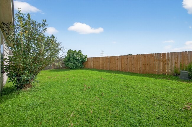 Building Photo - 17314 Blackstone Trails Dr