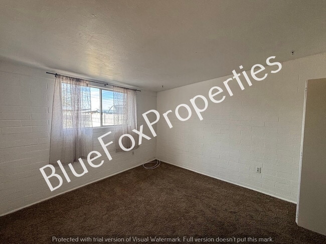 Building Photo - 1228 E Kentucky St