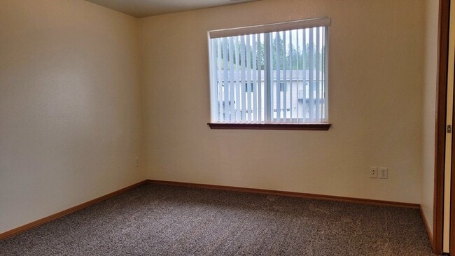 Building Photo - 450 Maylea Pl