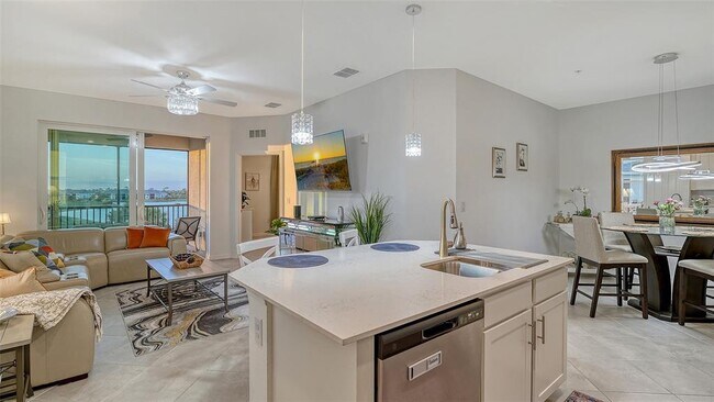 Building Photo - 12140 Wellen Golf St