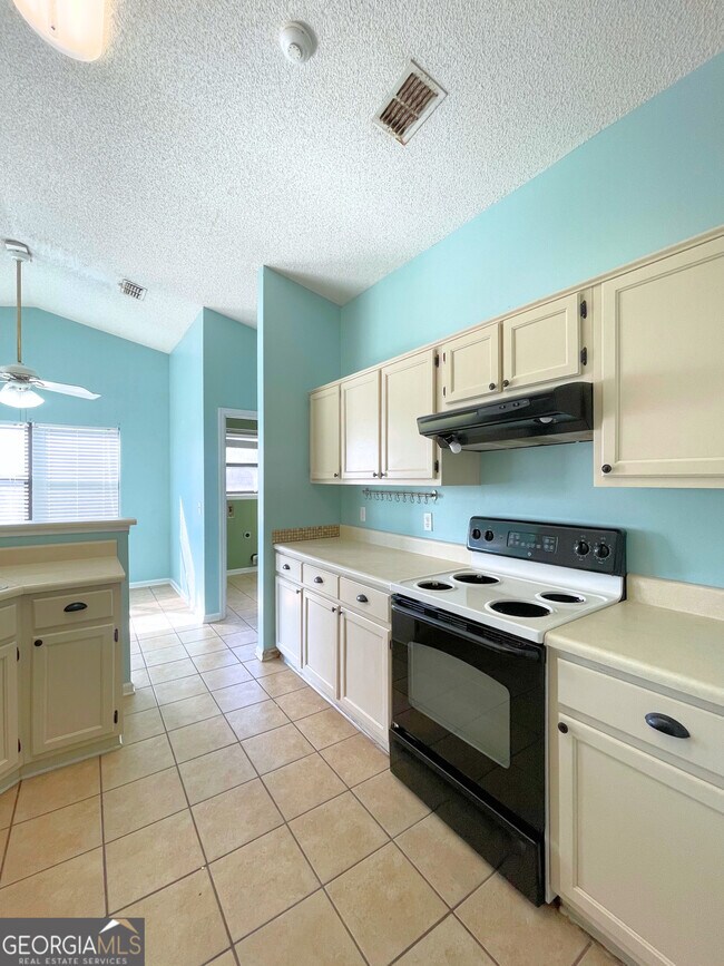 Building Photo - 314 Briarwood Cir