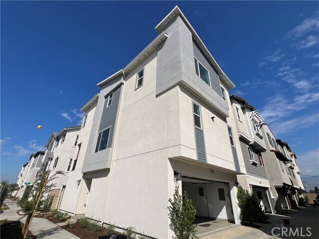 Building Photo - 2539 Dorris St