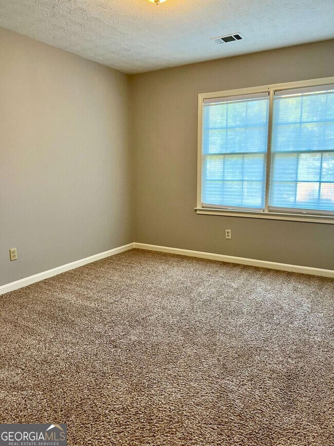 Building Photo - 4650 Kousa Ln