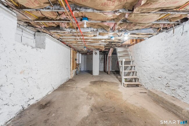 Building Photo - 93 Sunnyside Ave