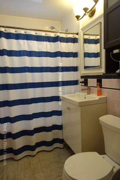 Building Photo - 50 Colborne Rd