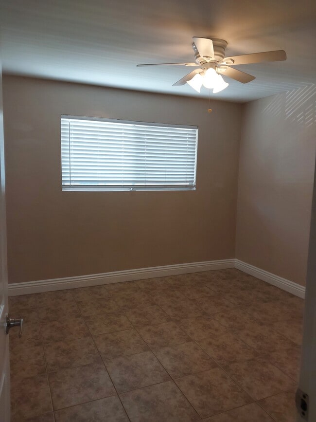 Building Photo - Casselman Apartments