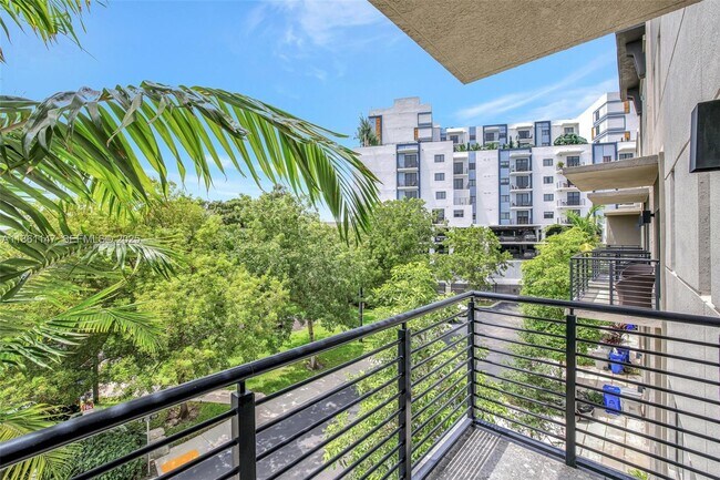 Building Photo - 164 SE 4th Terrace