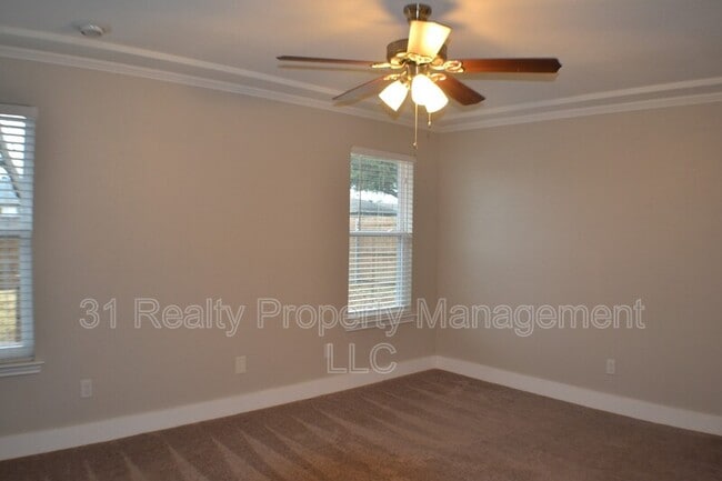 Building Photo - 2311 Eastgate Dr