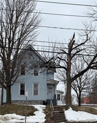 Building Photo - 702 Leray St