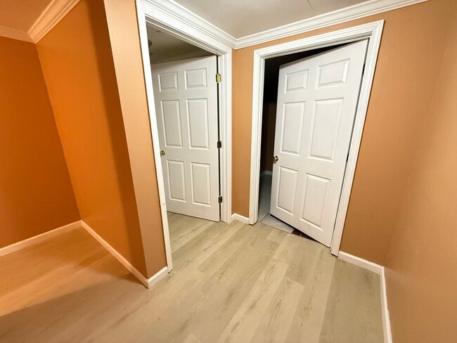 Building Photo - 4831 Saphire Ave