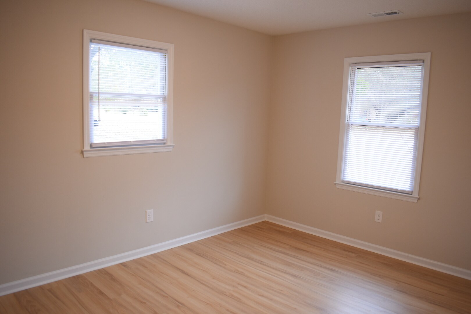 Building Photo - 4839 Berkley Dr