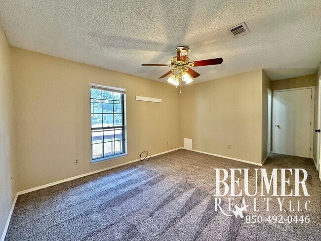 Building Photo - Charming 3 bedroom 2 bath Home for Rent