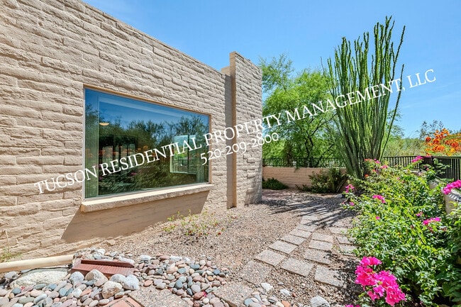 Building Photo - 5084 N Camino Del Lazo