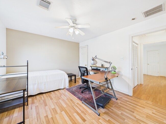 Building Photo - 3811 Jack St