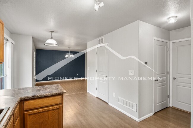 Building Photo - Spacious 4-Bed, 3.5-Bath Home with Walkout Basement, Oversized Deck enclosed yard, AC and 2-Car G...