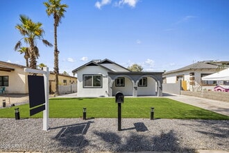 Building Photo - 1440 E Pierce St