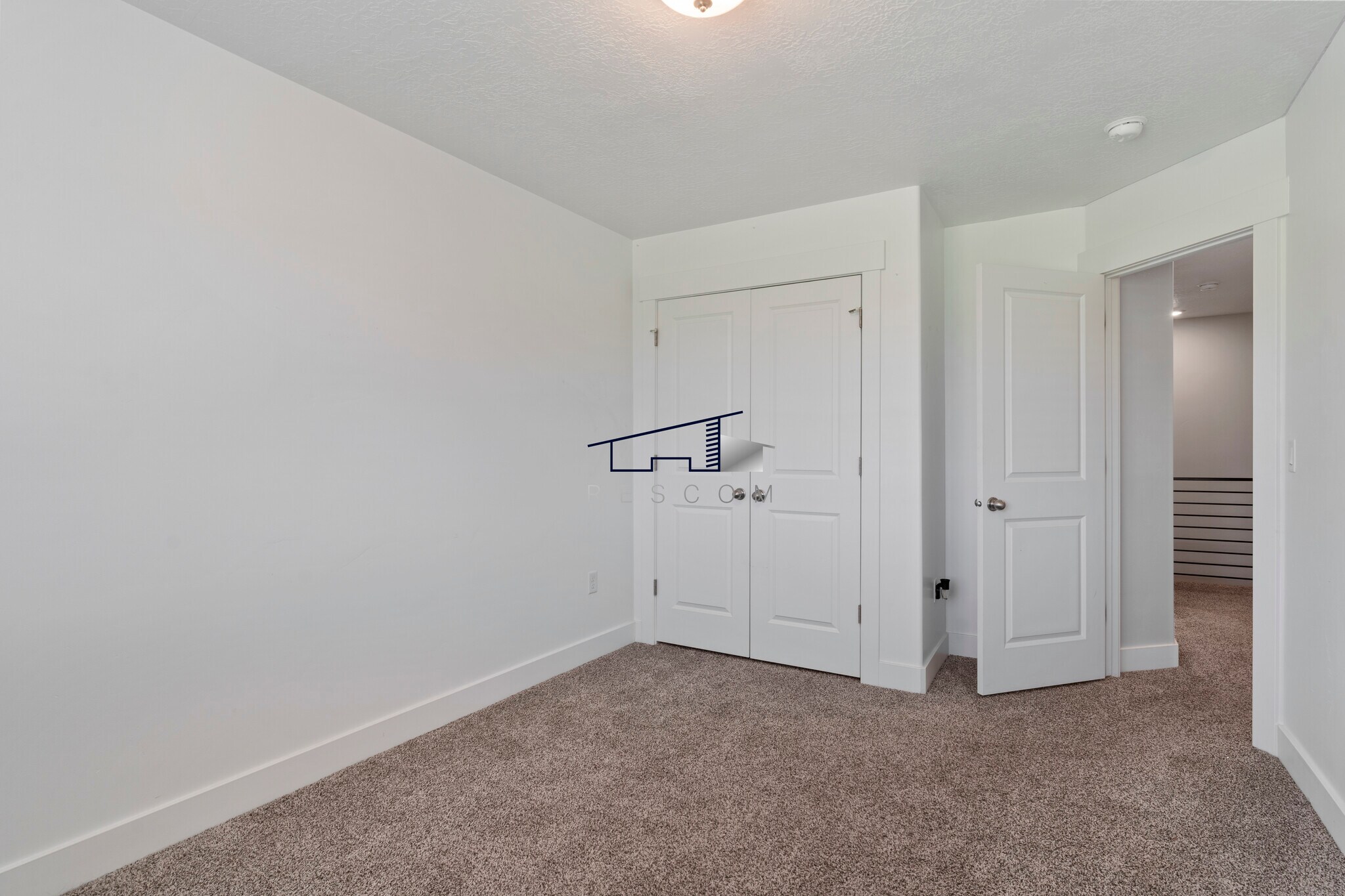 Building Photo - 6471 S Aspen Ln