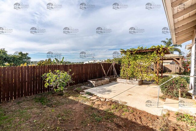 Building Photo - Beautiful 3 Bedroom Family Home in Vista, ...