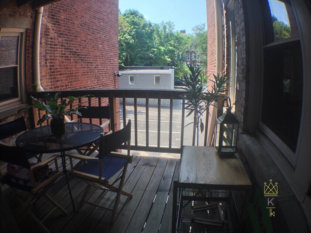 Building Photo - 210 Winthrop Rd