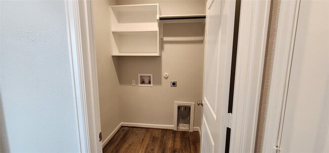 Building Photo - 308 Banyon Dr