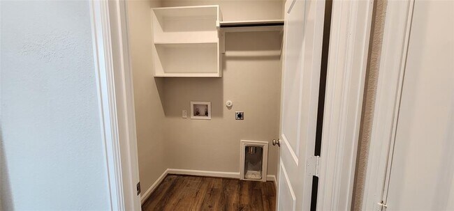 Building Photo - 309 Banyon Dr
