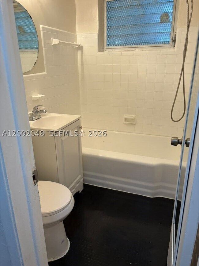Building Photo - 645 NE 77th St