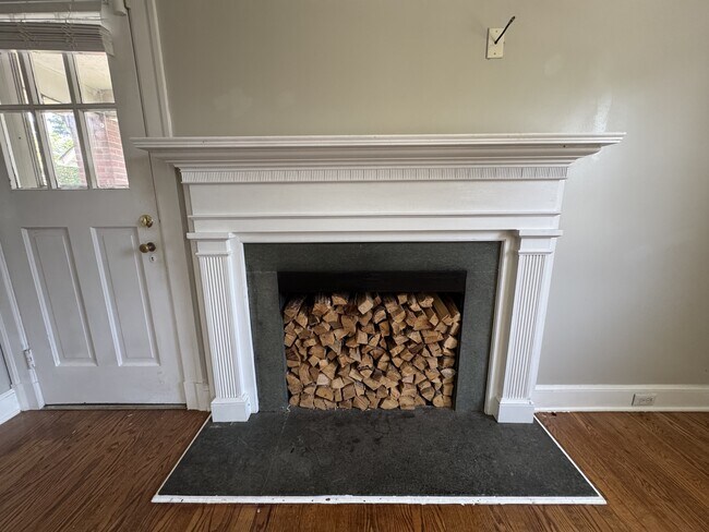 Building Photo - 310 Yeardley Ave