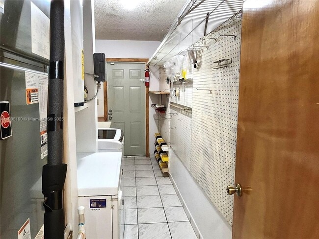 Building Photo - 2231 SW 14th St