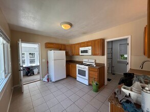 Building Photo - Charming 3 Bedroom, 1 Bath Home in the Swa...